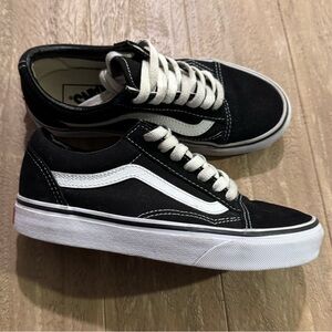 Boys Black and White Old Skool Low Top Sneakers